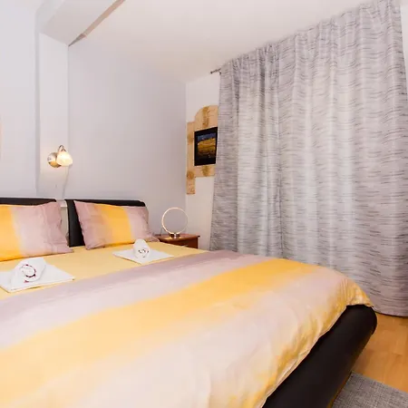 Апартаменти 104 Luxsor *