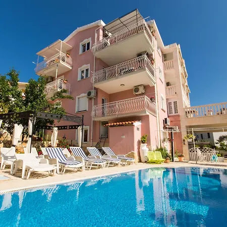104 Luxsor Apartment